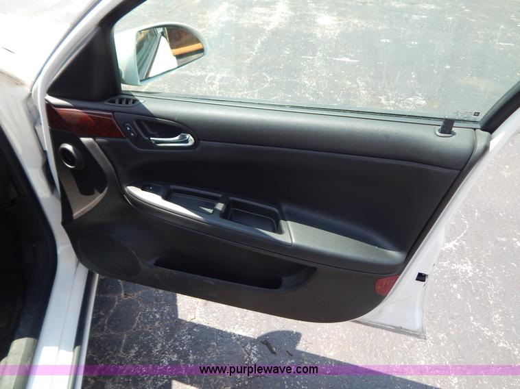 image for item G3299 2007 Chevrolet Impala LS