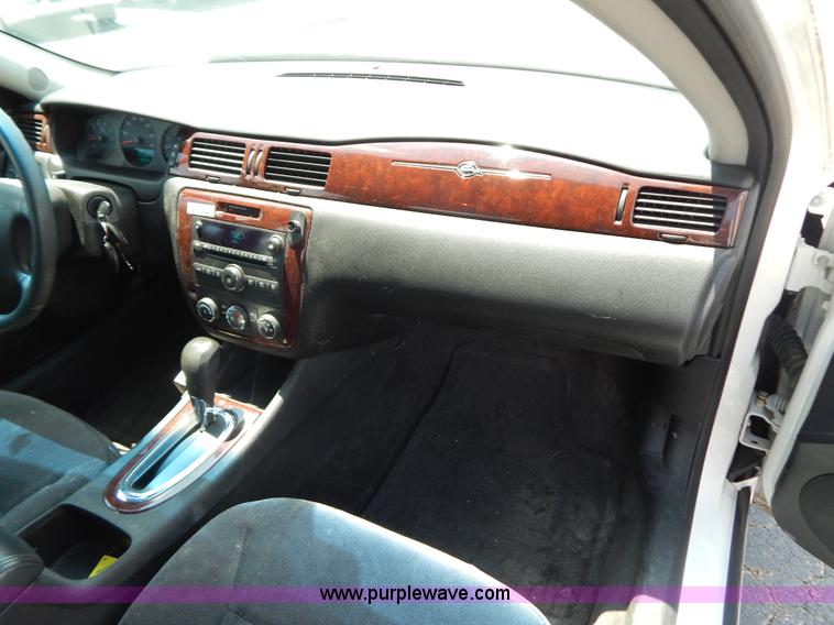 image for item G3299 2007 Chevrolet Impala LS
