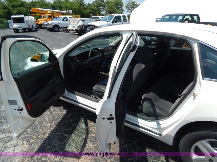 image for item G3299 2007 Chevrolet Impala LS