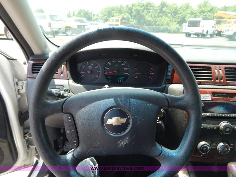 image for item G3299 2007 Chevrolet Impala LS