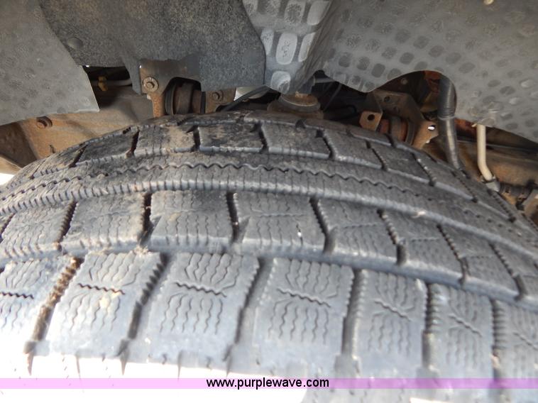 image for item G3300 2002 Ford F150 XL SuperCab pickup truck