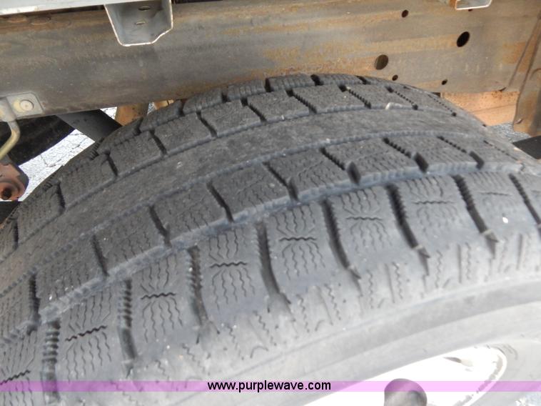 image for item G3300 2002 Ford F150 XL SuperCab pickup truck