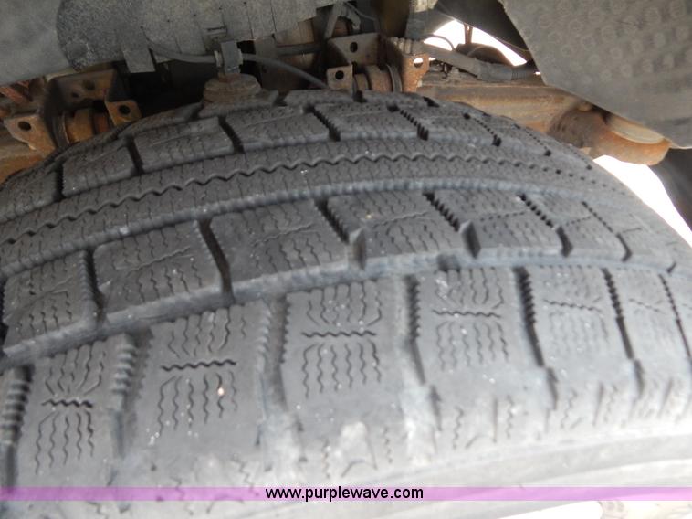 image for item G3300 2002 Ford F150 XL SuperCab pickup truck