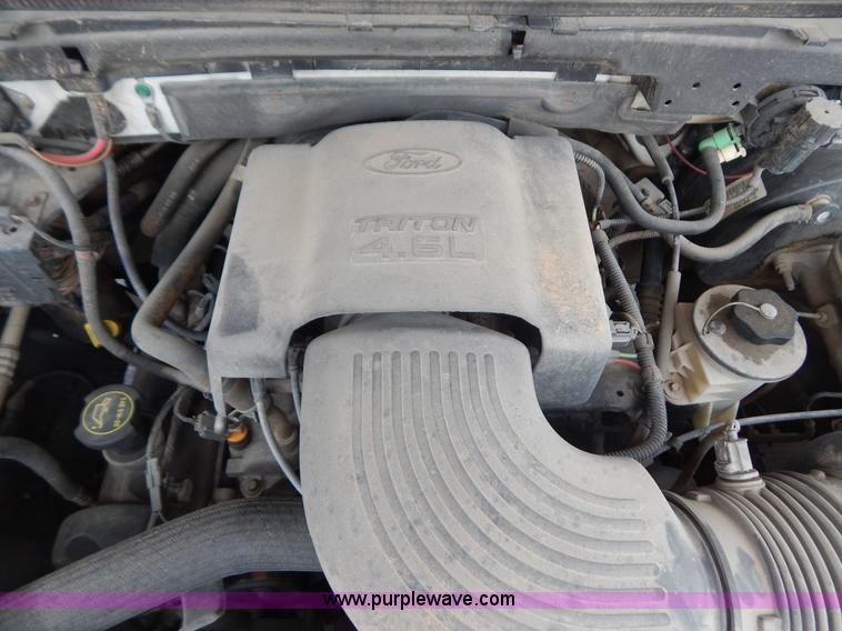 image for item G3300 2002 Ford F150 XL SuperCab pickup truck