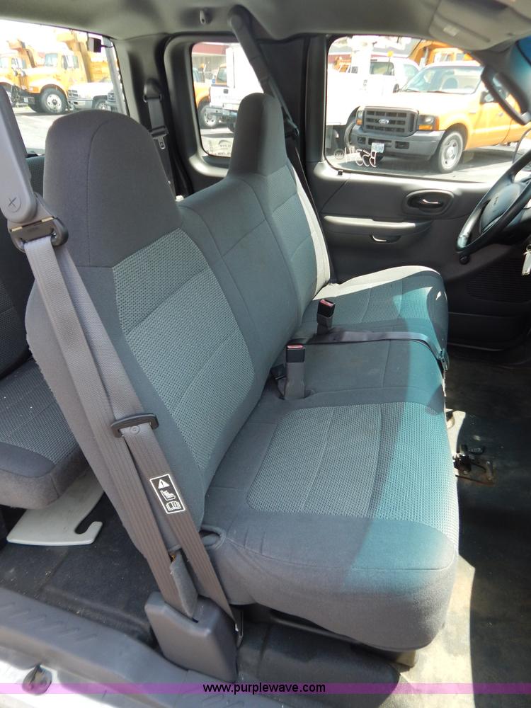 image for item G3300 2002 Ford F150 XL SuperCab pickup truck