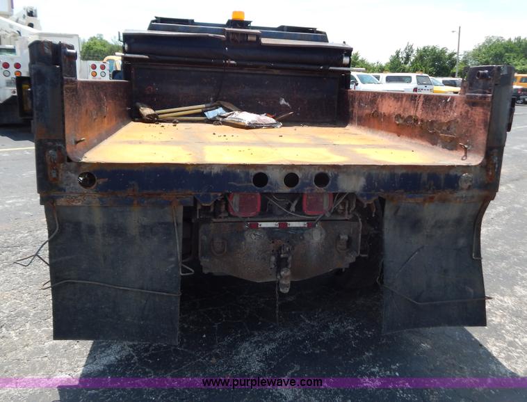 image for item G3301 2000 Chevrolet C3500 HD dump truck