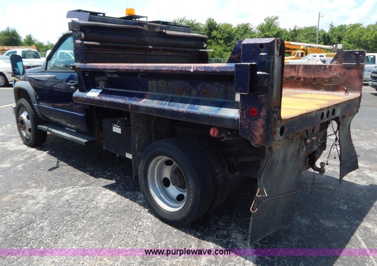 image for item G3301 2000 Chevrolet C3500 HD dump truck