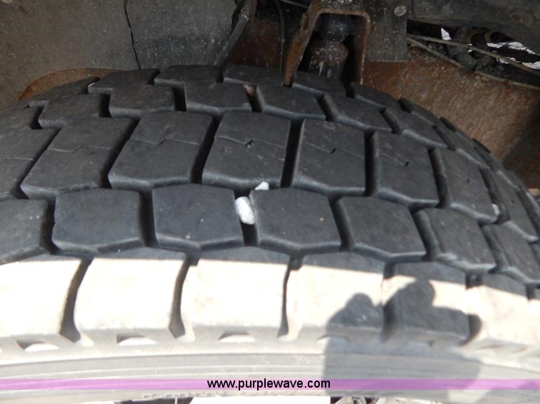 image for item G3301 2000 Chevrolet C3500 HD dump truck