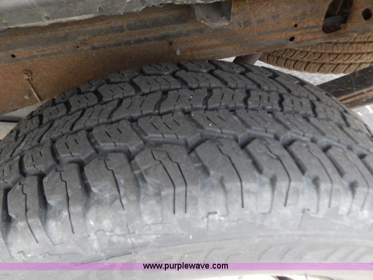 image for item G3302 2002 Ford F150 XL SuperCab pickup truck