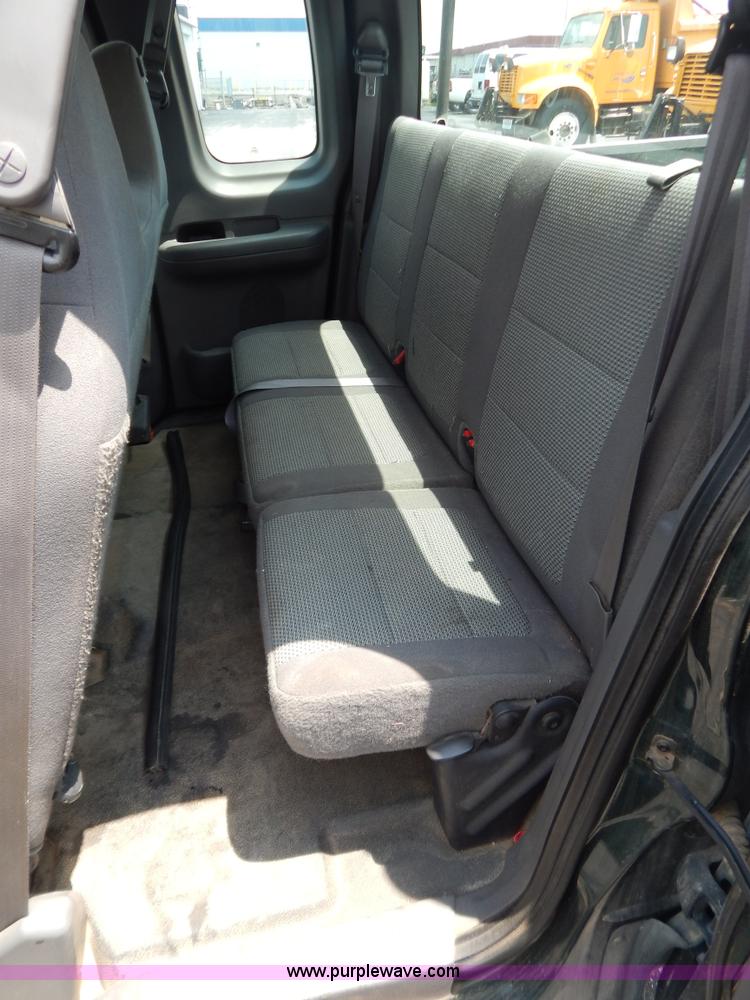 image for item G3302 2002 Ford F150 XL SuperCab pickup truck