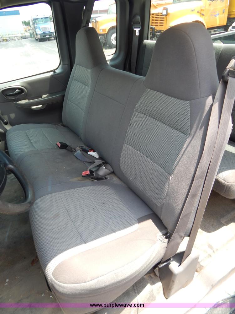 image for item G3302 2002 Ford F150 XL SuperCab pickup truck