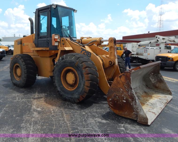 image for item G3303 1998 Case 721B wheel loader