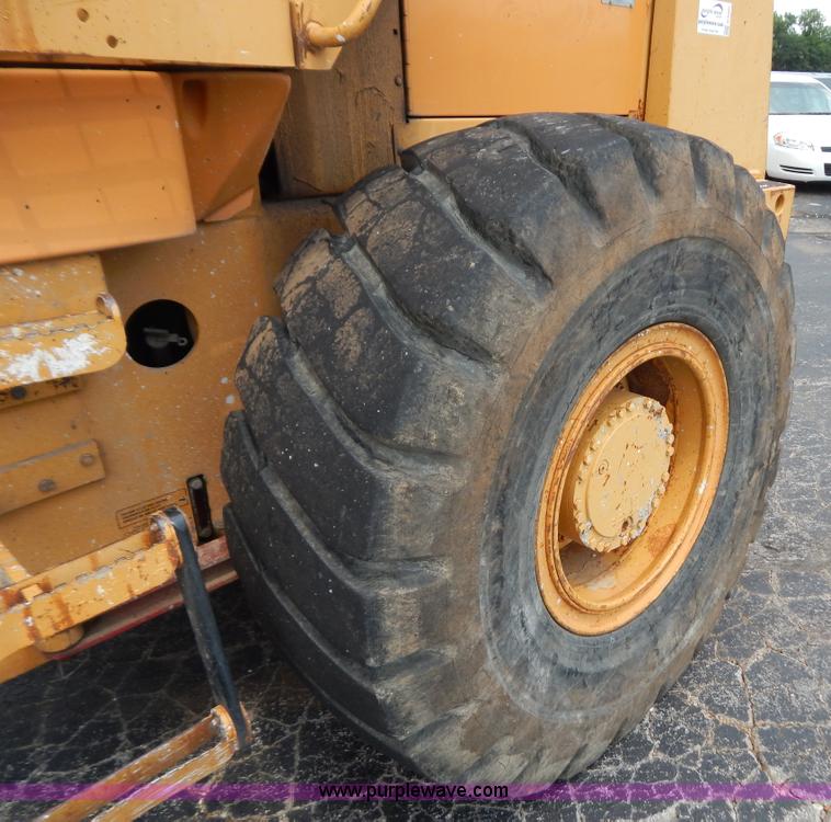 image for item G3303 1998 Case 721B wheel loader