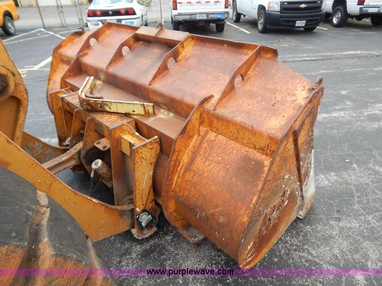 image for item G3303 1998 Case 721B wheel loader