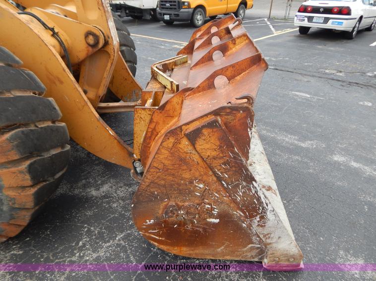 image for item G3303 1998 Case 721B wheel loader