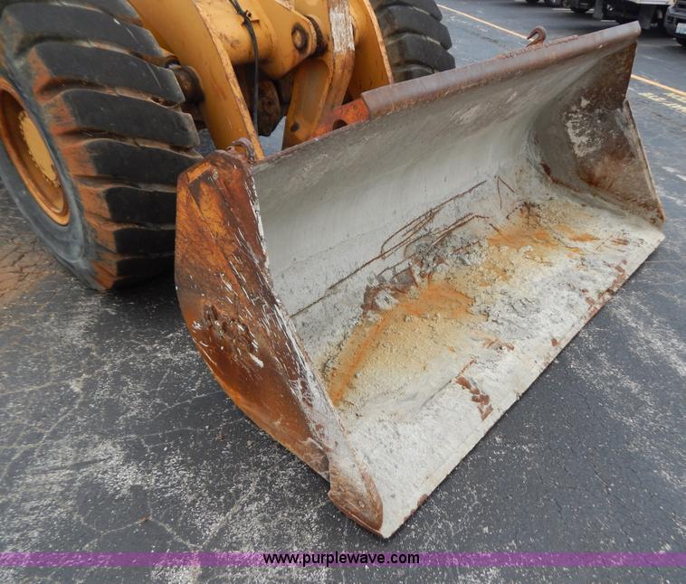 image for item G3303 1998 Case 721B wheel loader