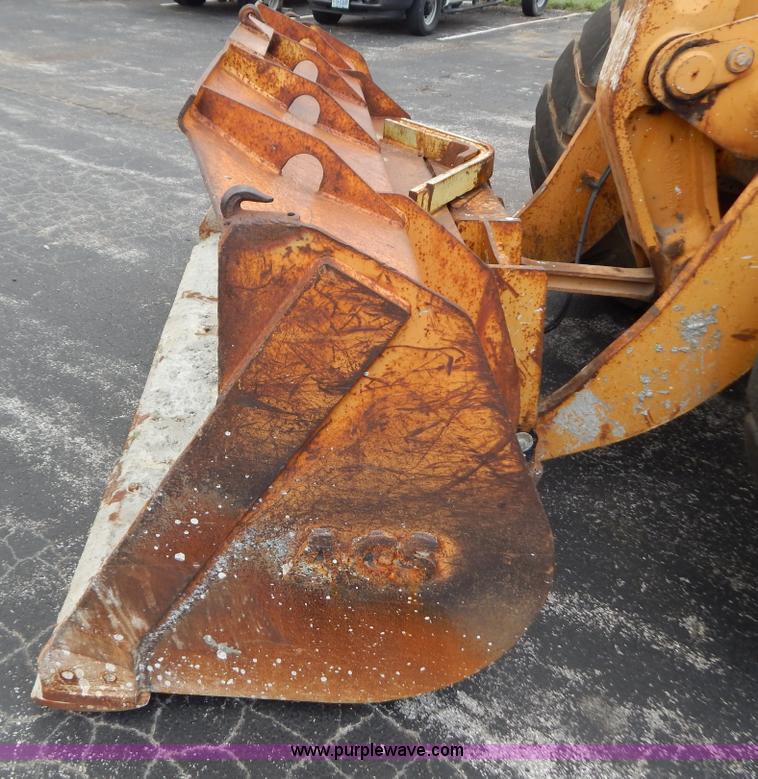 image for item G3303 1998 Case 721B wheel loader