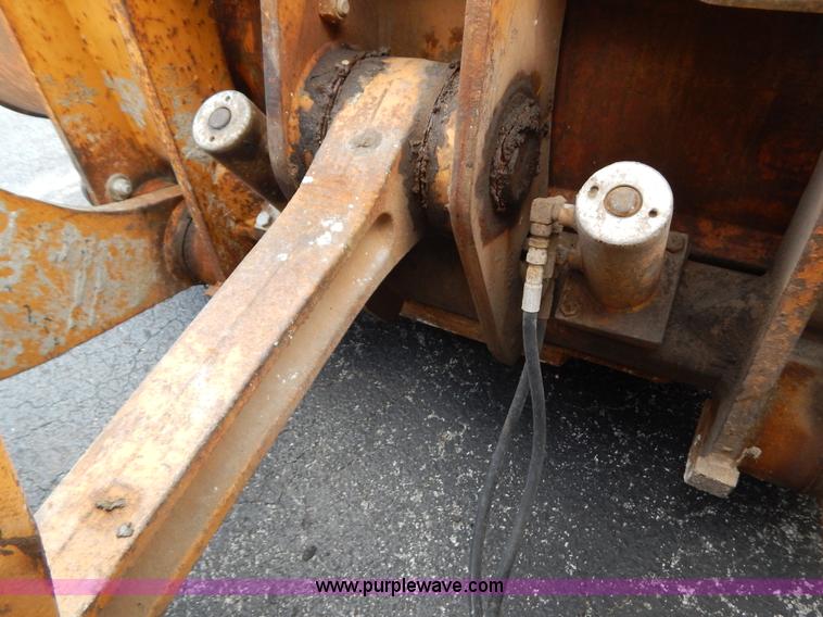 image for item G3303 1998 Case 721B wheel loader