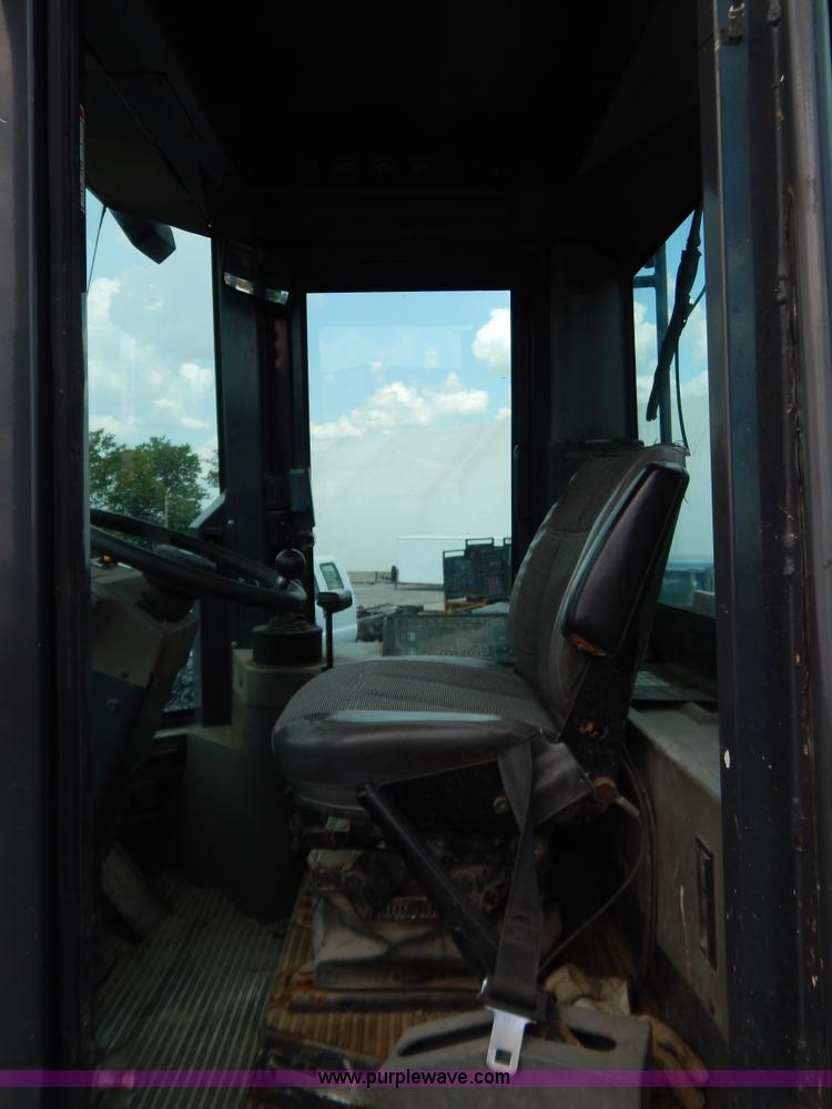 image for item G3303 1998 Case 721B wheel loader