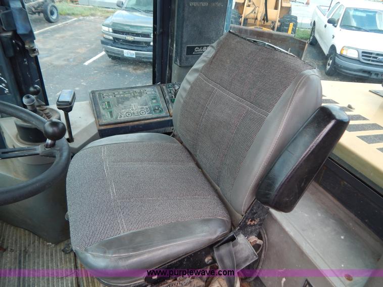 image for item G3303 1998 Case 721B wheel loader