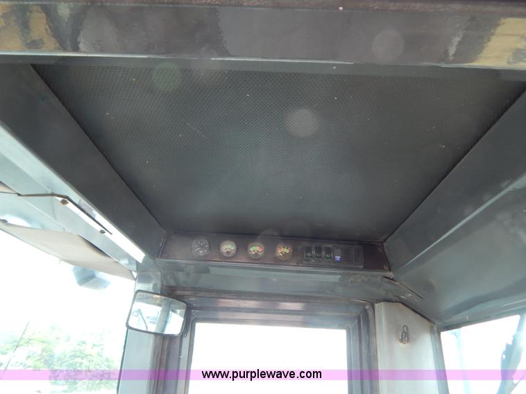 image for item G3303 1998 Case 721B wheel loader