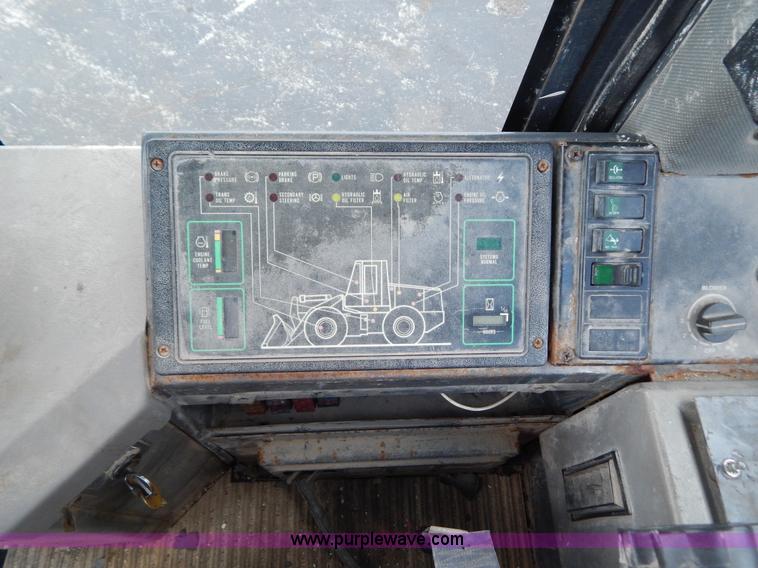 image for item G3303 1998 Case 721B wheel loader