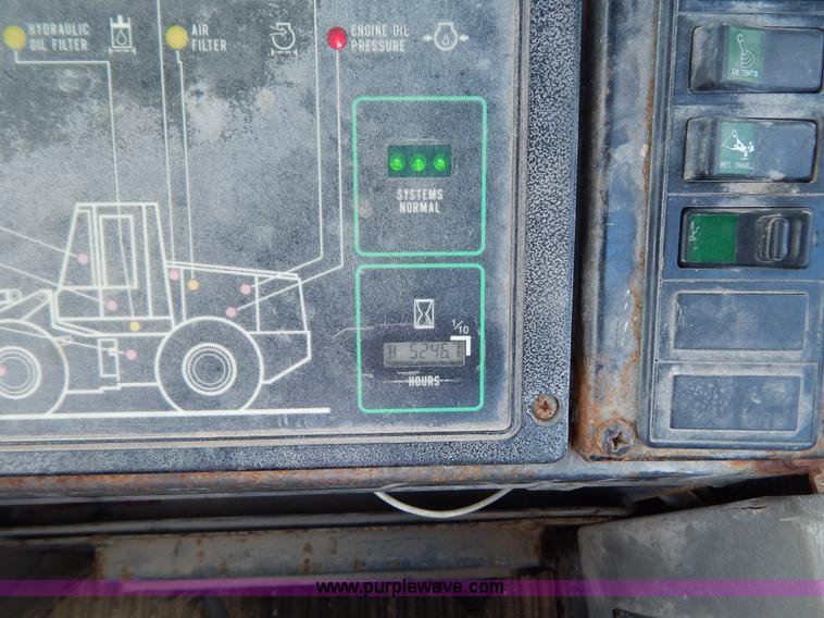 image for item G3303 1998 Case 721B wheel loader