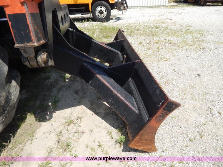 image for item G3306 2005 Timberland T600 Trimmer Jack articulated treeline trimmer