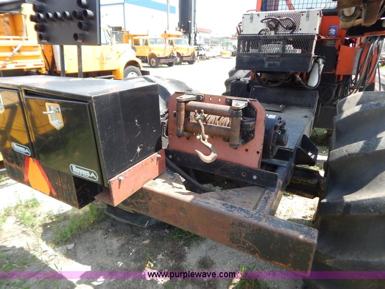 image for item G3306 2005 Timberland T600 Trimmer Jack articulated treeline trimmer