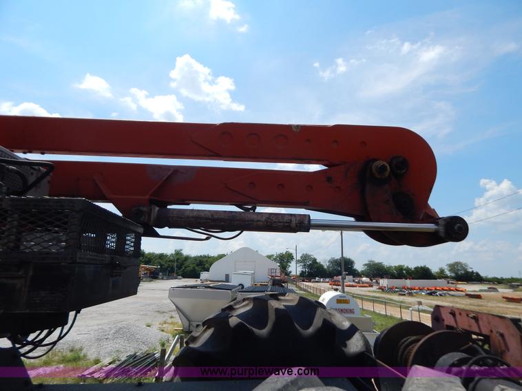 image for item G3306 2005 Timberland T600 Trimmer Jack articulated treeline trimmer