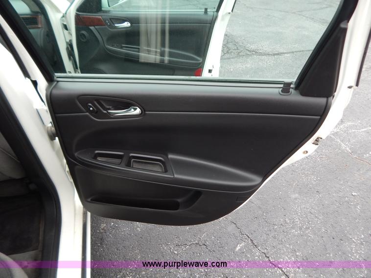 image for item G3333 2008 Chevrolet Impala LS