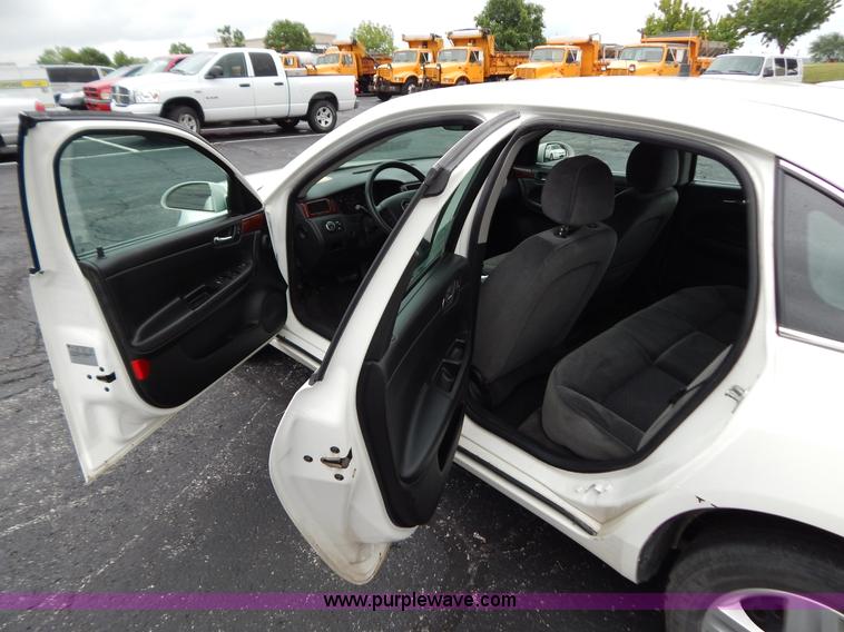 image for item G3333 2008 Chevrolet Impala LS