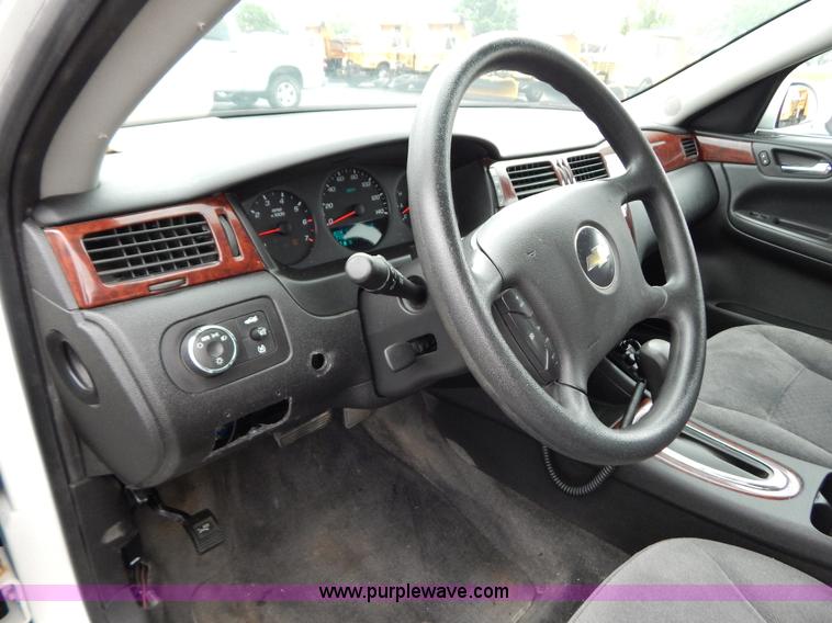 image for item G3333 2008 Chevrolet Impala LS