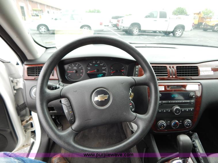 image for item G3333 2008 Chevrolet Impala LS