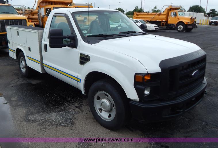image for item G3337 2009 Ford F250 XL utility truck