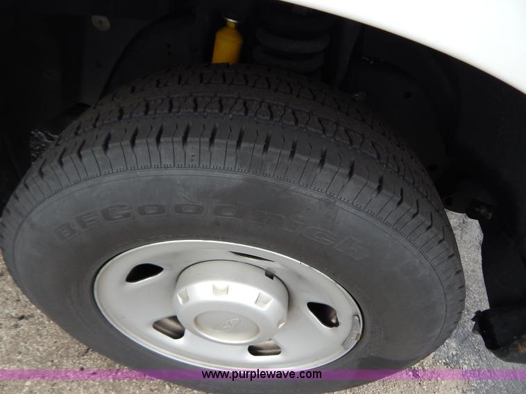 image for item G3337 2009 Ford F250 XL utility truck