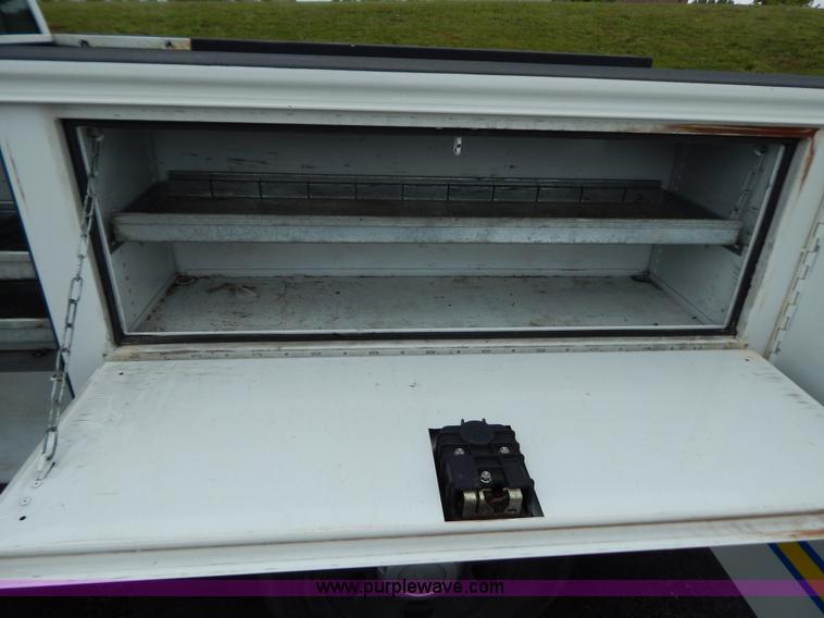 image for item G3337 2009 Ford F250 XL utility truck