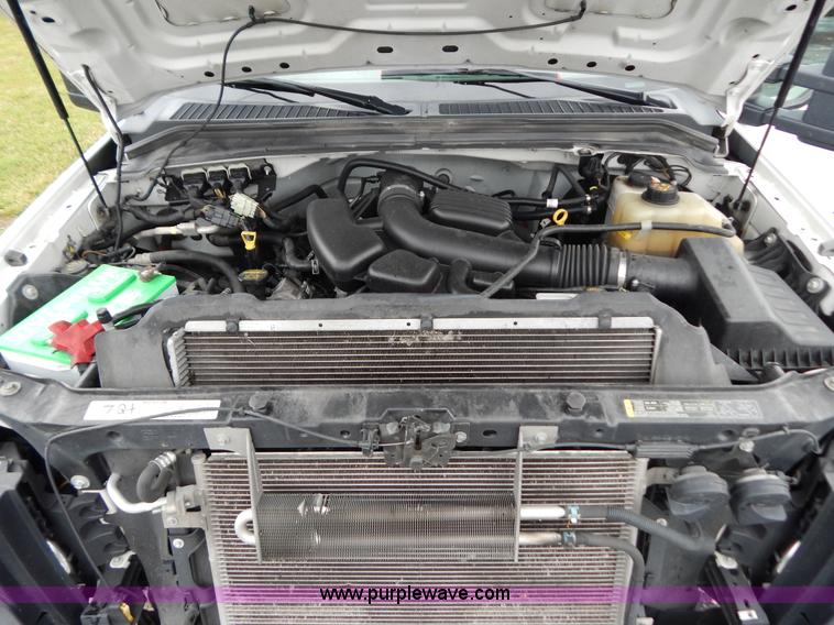 image for item G3337 2009 Ford F250 XL utility truck