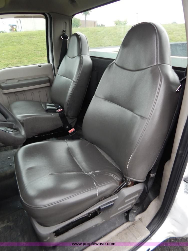 image for item G3337 2009 Ford F250 XL utility truck