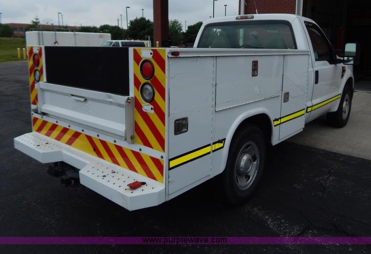 image for item G3338 2008 Ford F250 utility truck