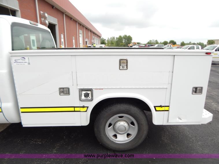 image for item G3338 2008 Ford F250 utility truck