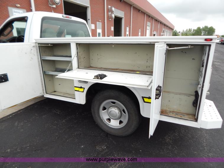 image for item G3338 2008 Ford F250 utility truck