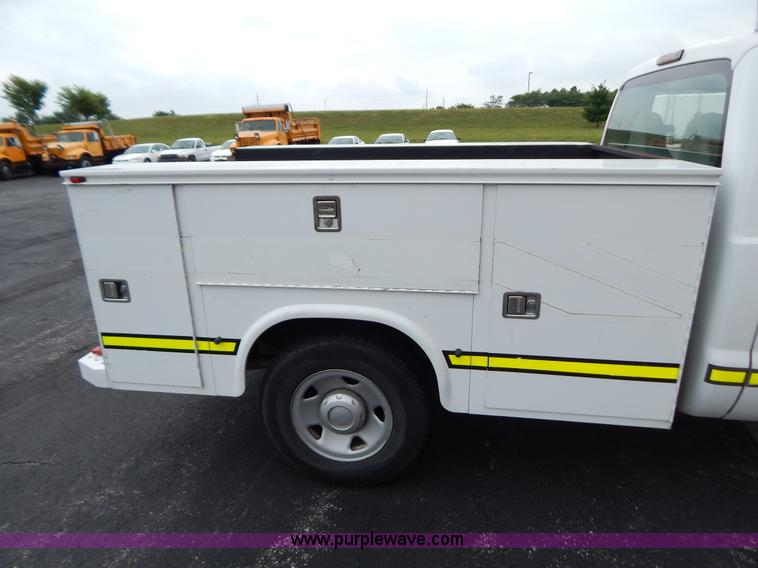 image for item G3338 2008 Ford F250 utility truck