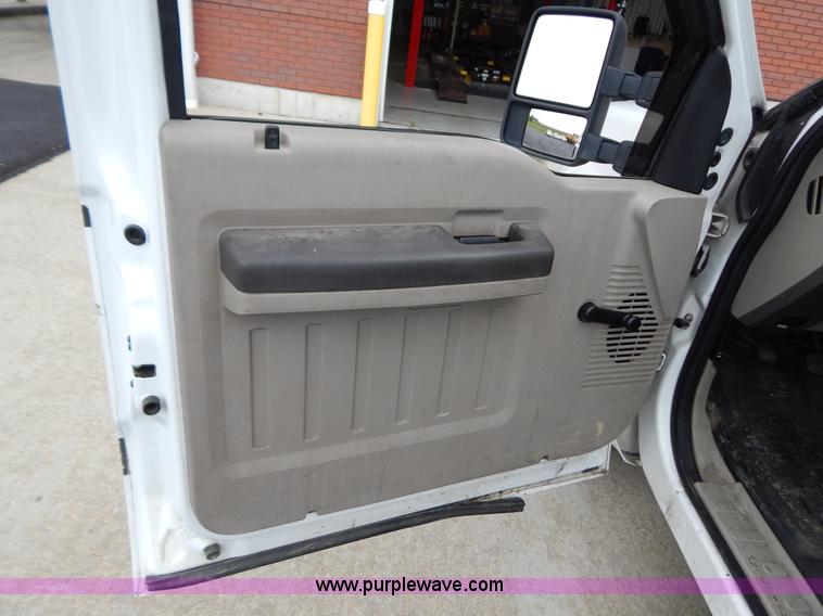 image for item G3338 2008 Ford F250 utility truck