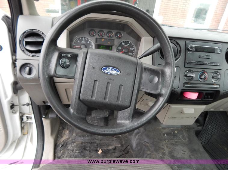 image for item G3338 2008 Ford F250 utility truck