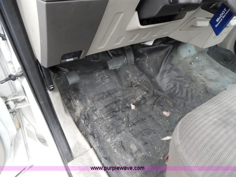 image for item G3338 2008 Ford F250 utility truck