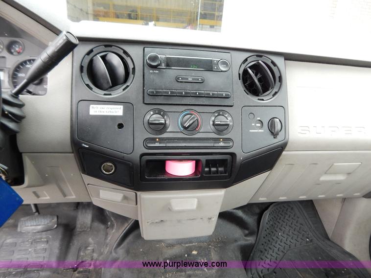 image for item G3338 2008 Ford F250 utility truck