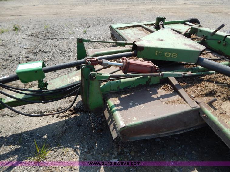 image for item G3364 John Deere 1508 batwing mower