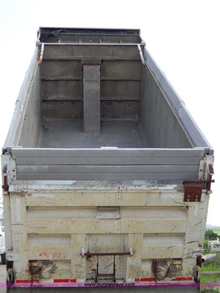 image for item G3367 18' aluminum dump bed