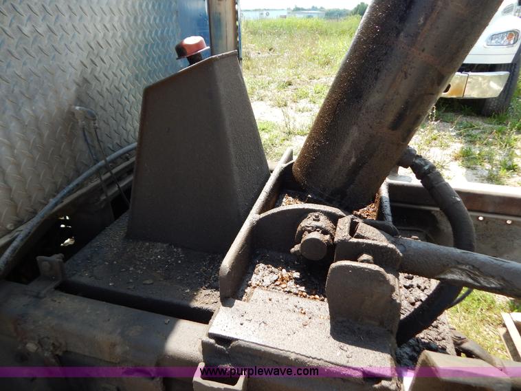 image for item G3367 18' aluminum dump bed